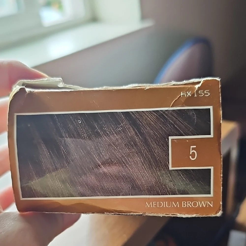 L'Oreal Superior Preference Hair Color - Shade 5 Brown Vintage